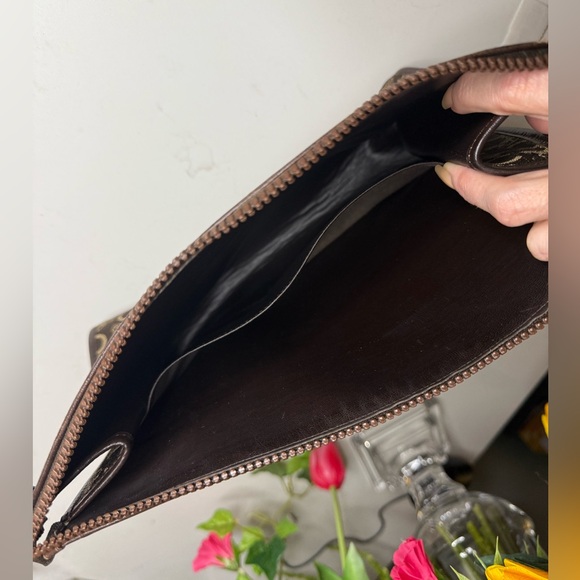 CELINE Denim Canvas Clutch Bag in Brown & Gold Celine Design & Carriages - RARE - Picture 9 of 16